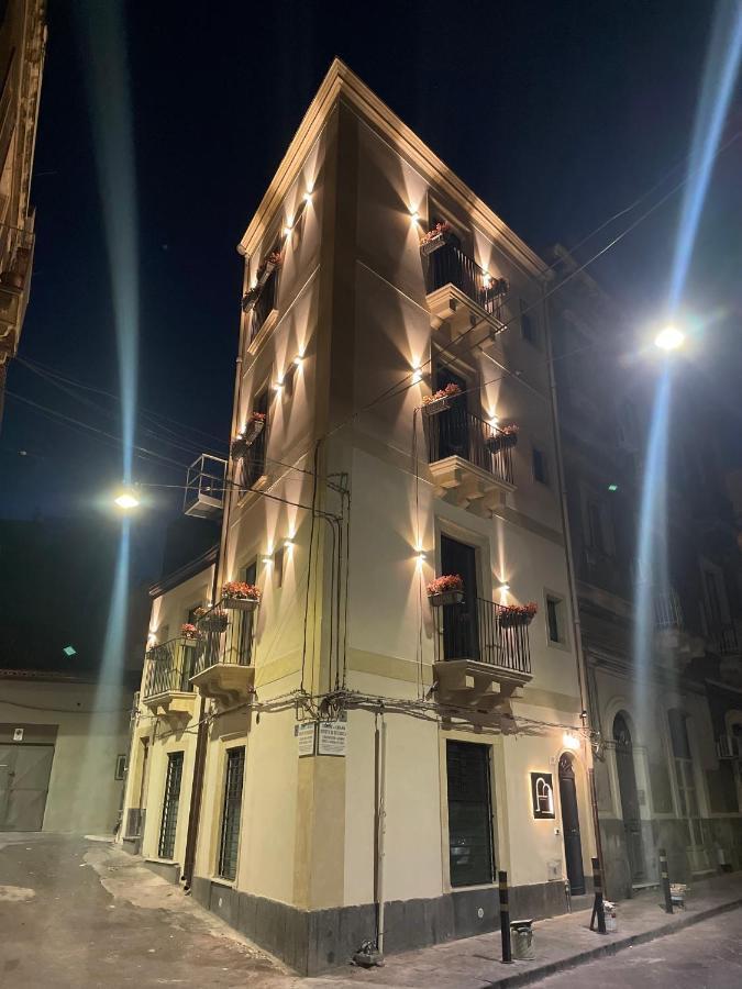 Vicolo San Gaetano -Luxury Rooms- كاتانيا المظهر الخارجي الصورة